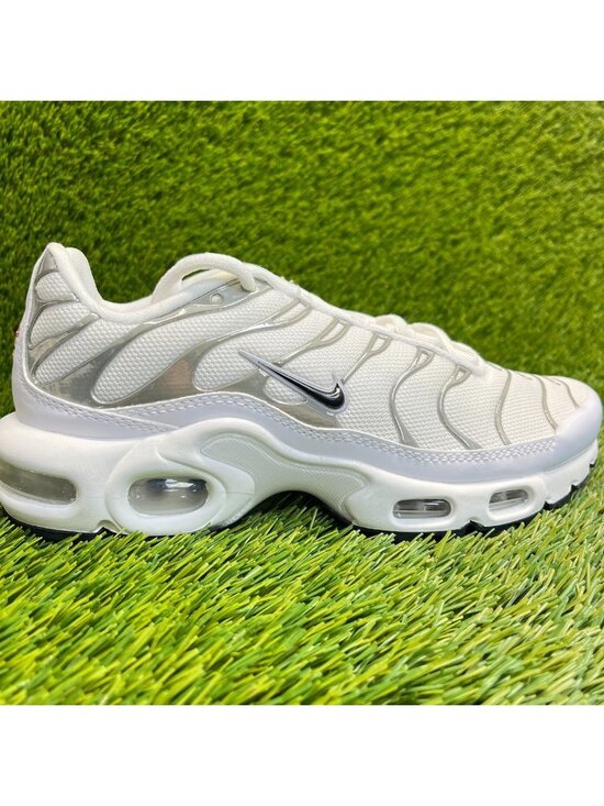 Nike Shoes - Nike Air Max Plus SE Womens Size 6 White Athletic Running Walking Shoes Sneakers